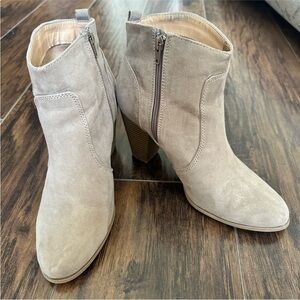 Express - Women's Suede Ankle Boots - Size 10